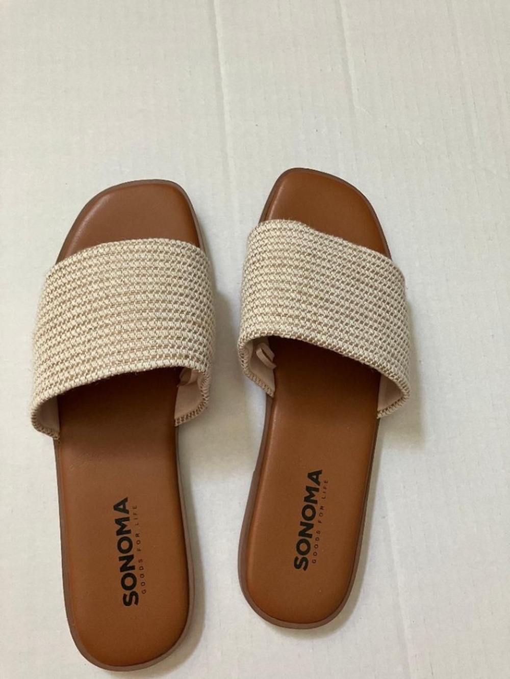 Sonoma Womens Good For Life Cream & Tan Sandals Size 8